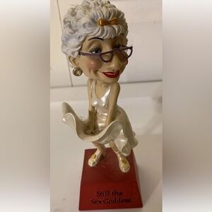 Westland Giftware Biddys Figurine still the sex goddess‎